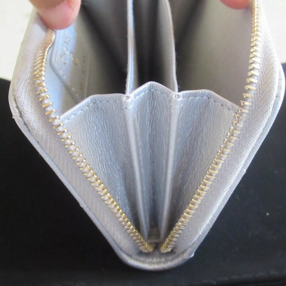 AUTHENTIC NEW Chanel Silver Goat Skin Gold Zip Card Holder O-Coin Wallet Purse - Picture 7 of 16